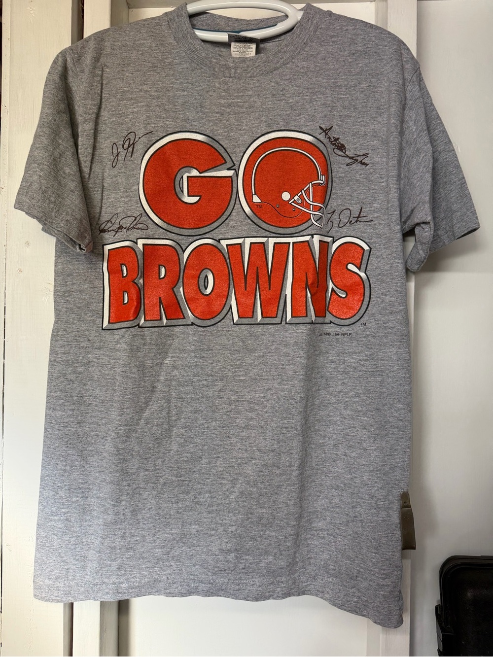 Go Browns 1999 Vintage NFL Cleveland Browns Graphic Tee Shirt Size Medium